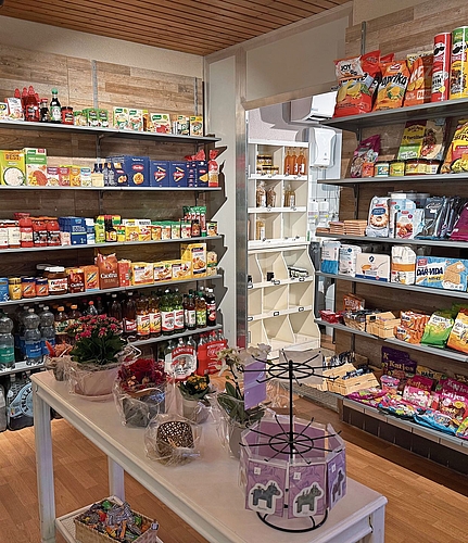 Ein vielfältiges Sortiment für die Kundinnen und Kunden aus Bettwil.Foto: Verena Schmidtke