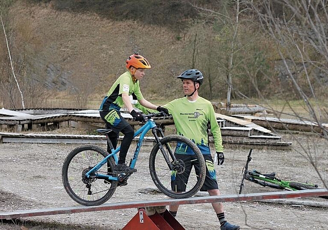 Gibt seine Freude am Mountainbiken gerne weiter: Patrick Schärer. Foto: zvg