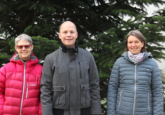 Wechsel in der Kirchenpflege: Vizepräsidentin Brigitta Bölsterli geht, Michael Kretz und Claudia Dammann kommen.Foto: Alfred Gassmann