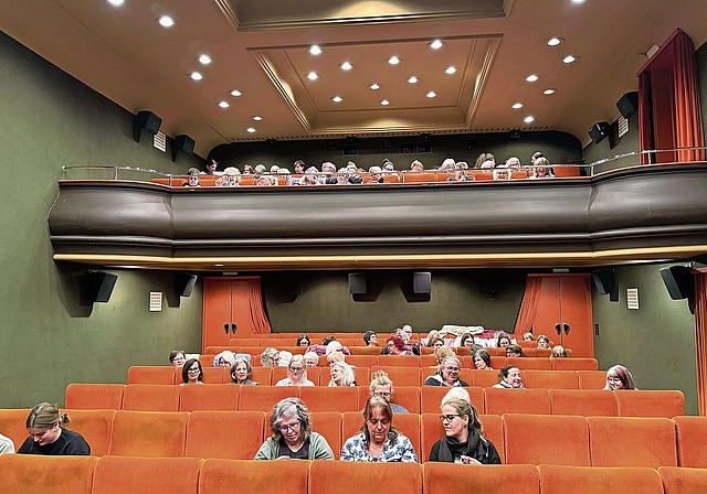 Das Kino füllt sich, die Stimmung ist gut.Foto: Verena Schmidtke
