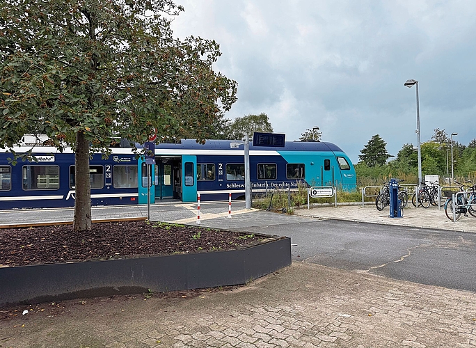 Eckernförde Bahnhof, nun ist es theoretisch nicht mehr weit bis nach Hause.Foto: Verena Schmidtke