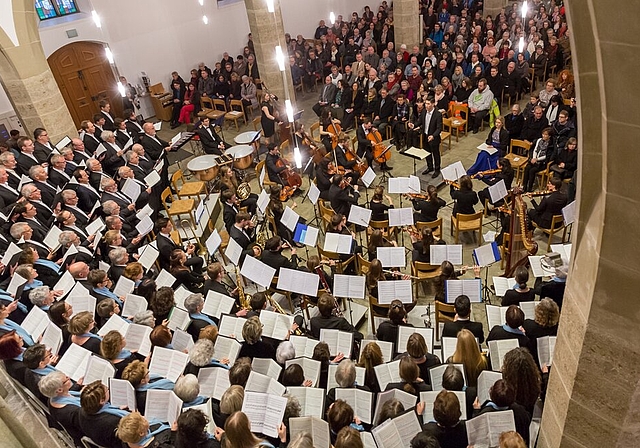Ausverkauft: Grandioses Konzert des Projektchors Aargau und des Studentenorchesters Astor in der Stadtkirche Aarau. Foto: zvg