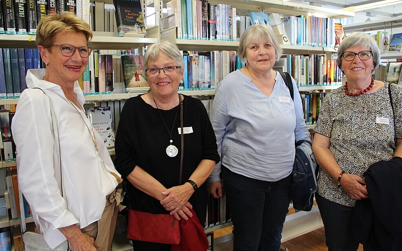 <em>Waren zwischen 6 und 20 Jahren für die Bibliothek tätig: </em>Vreni Hächler, Ruth Gebhard, Käthi Hintermann und Ruth Fehlmann. Fotos: cfr
