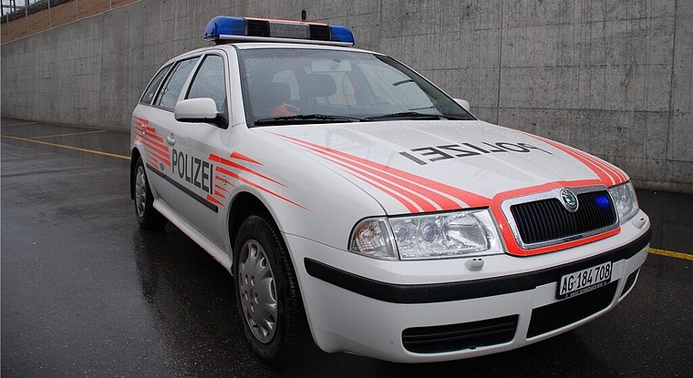 <em>Geht die Repol Lenzburg bald auch in Hunzenschwil und Rupperswil auf Patrouille?</em> Im Bild: ein Polizeiauto der Repol Lenzburg. Foto: Irene Jurinak