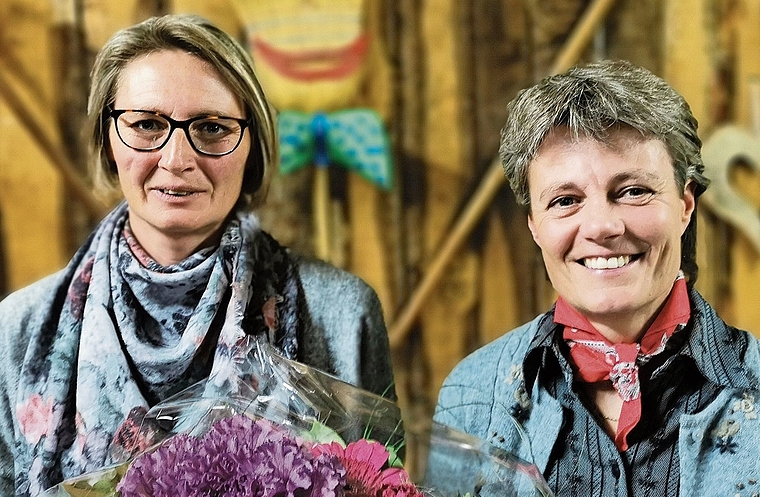 Neue Grossrätinnen des Bezirks Lenzburg: Renate Häusermann-Meyer und Brigitte Vogel an der SVP-Wahlfeier in Seengen. Foto: Fritz Thut