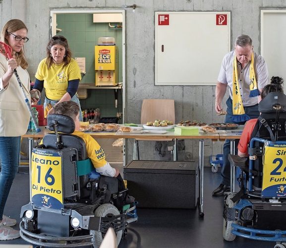 Nach dem anstrengenden Spieleinsatz die verdiente Stärkung am Kiosk.Foto: Thomas Bachmann