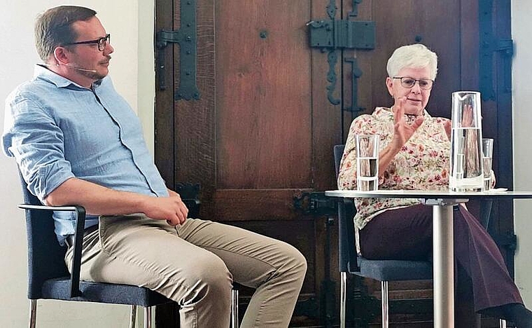 Gemeinsamkeiten über Generationen hinweg: Emanuel Freudiger und Margrit Müller als Gäste des Müllerhaus-Talks «Lenzburg persönlich». Foto: Fritz Thut