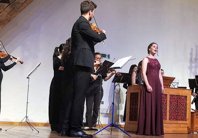 <em>Höchster Genuss:</em> MBL-Eröffnungskonzert mit I Pizzicanti und Kathrin Hottiger. Foto: tf