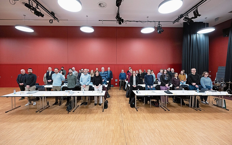 Dürfen sich auf eine spannende Legislaturperiode freuen: Die Einwohnerätinnen und Eiwohnerräte für die kommenden Jahre.Foto: Alex Spichale