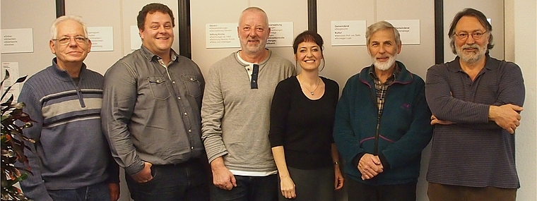 Die Mitglieder der Landschaftskommission: Karl Hochstrasser, André Moser, Samuel Hofstetter, Ruth Imholz Strinati, Werner Steck, Victor Condrau (v.l.) Foto: zvg