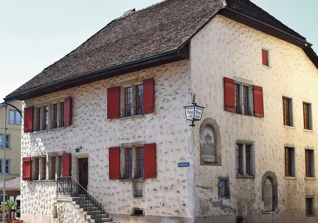 Nach dem Brand 2023 soll der Burgturm zu neuem Leben erweckt werden. Foto: Michael Hunziker