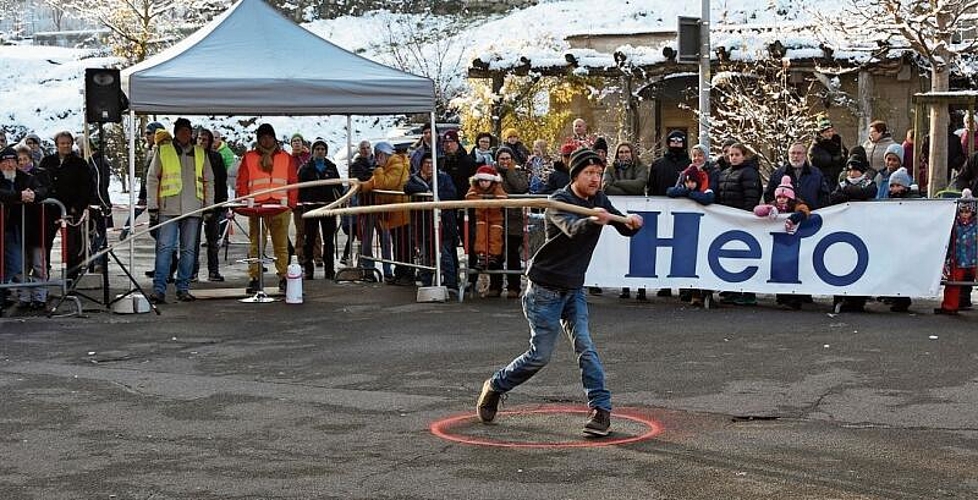 Geisselklöpfen: Vier Alterskategorien nahmen am Wettbewerb teil. Foto: Andreas Walker