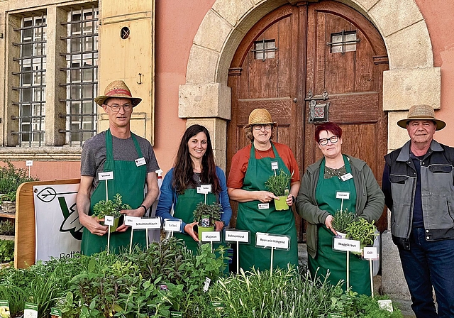 Auch am 8. Mai gibt es die Aktion des Gartenbauvereins Lenzburg und Umgebung am Wochenmärt.Foto: Verena Schmidtke