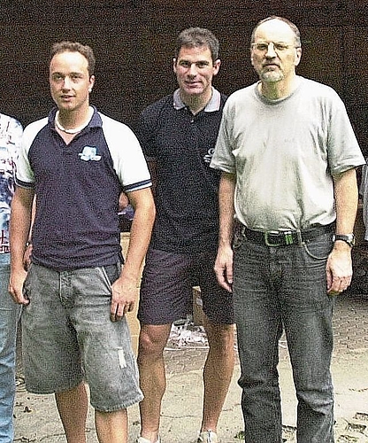 Schon lange dabei: Sepp Hayoz (rechts), zusammen mit OK-Präsident Müller (links) und Adrian Fröhlich im Jahre 2007. Archivfoto: zvg
