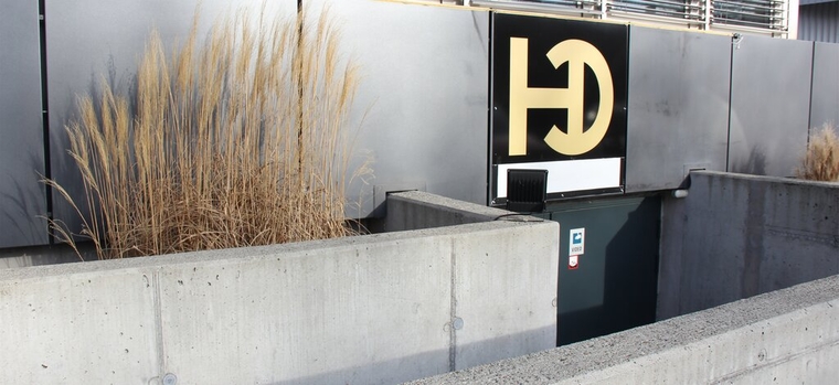 Stadtrat hat Umnutzungsgesuch abgelehnt: Zugang zur beantragten Disco «Hamam Club» an der Industriestrasse 40 in Lenzburg. Foto: lba