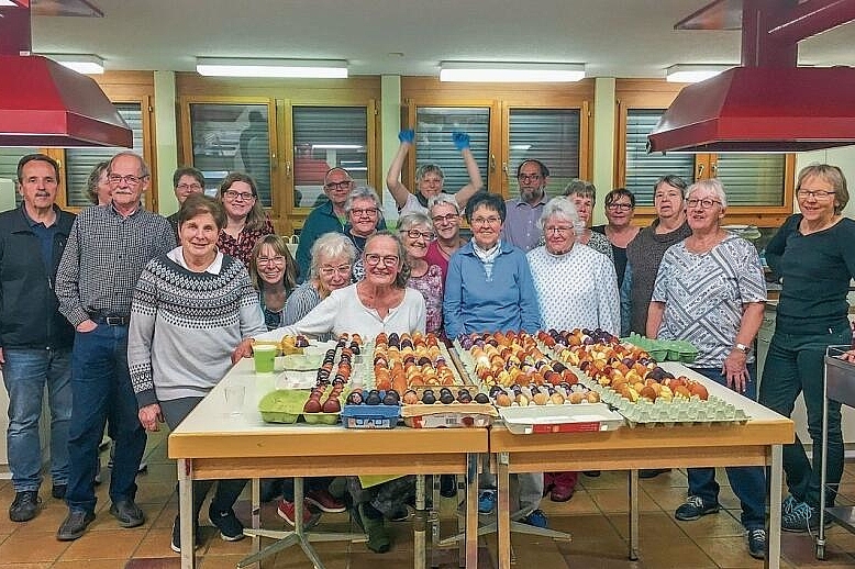 Traditionen aufrechterhalten: Das Ostereierfärben ist seit jeher ein fester Bestandteil im umfangreichen Jahresprogramm des Vereins.Foto: zvg