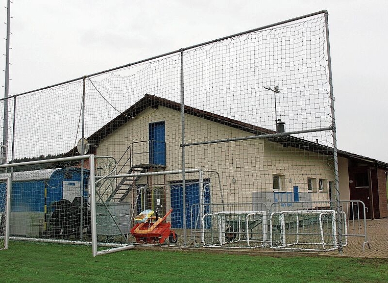 Der FC braucht mehr Platz: Geplant ist ein Neubau in Verlängerung des Klubhauses. Foto: Alfred Gassmann