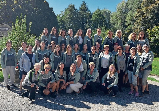 Die Damenriege Sarmenstorf wählte für ihre Jubiläumsreise drei Länder mit einem Zwischenhalt beim Affenberg.Foto: zvg