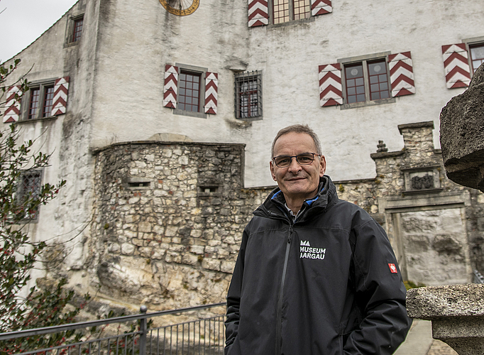 Die Vorfreude steigt unaufhaltsam: Erland Eichmann, Betriebsleiter auf dem Schloss, freut sich auf viele bekannte Gesichter und neue Begegnungen. Foto: Peter Winkelmann
