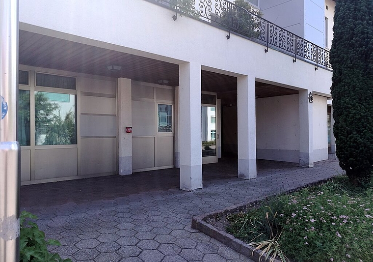 Geplanter Standort für Bancomat: Sarmenstorferstrasse 4. Foto: Fritz Thut