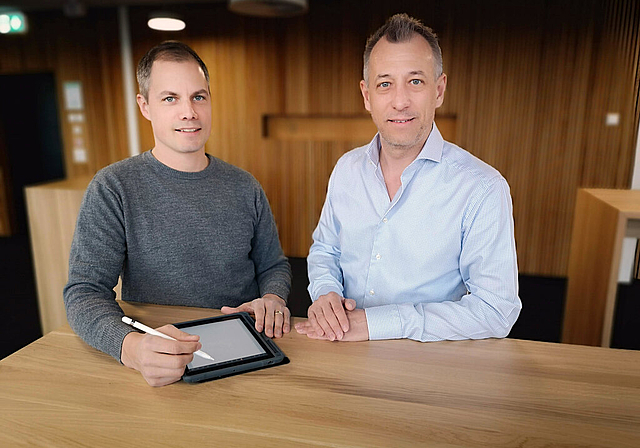 Die Hauptverantwortlichen der neuen Privatschule Kairos: Schulleiter Marc Schneider und Inhaber Marcel Schwendimann in den Räumen am Dammweg 23 im Quartier Im Lenz. Foto: Fritz Thut