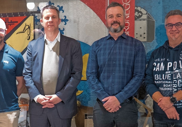 Viel Lob für den aktuellen Gemeinderat: Daniel Nezirevic, Patrick Mösch, Michael van Toom und Thomas Brügger (von links) blicken entspannt in die Zukunft. Foto: Peter Winkelmann