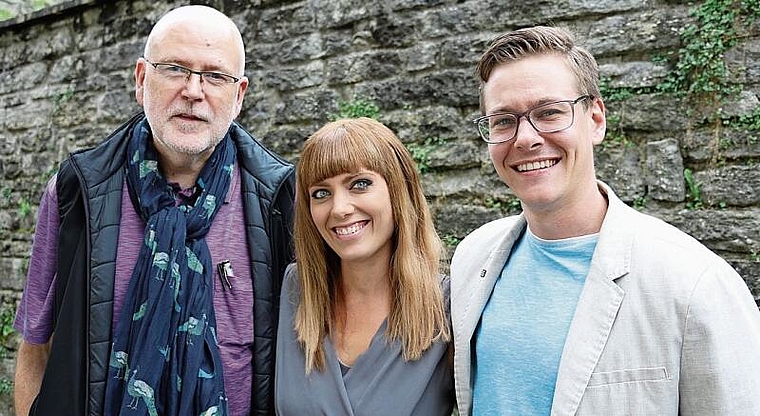 Wechsel auf der Redaktion: Der scheidende Redaktionsleiter Fritz Thut, Redaktorin Romi Schmid und der neue Redaktionsleiter Rinaldo Feusi. Foto: Melanie Bär