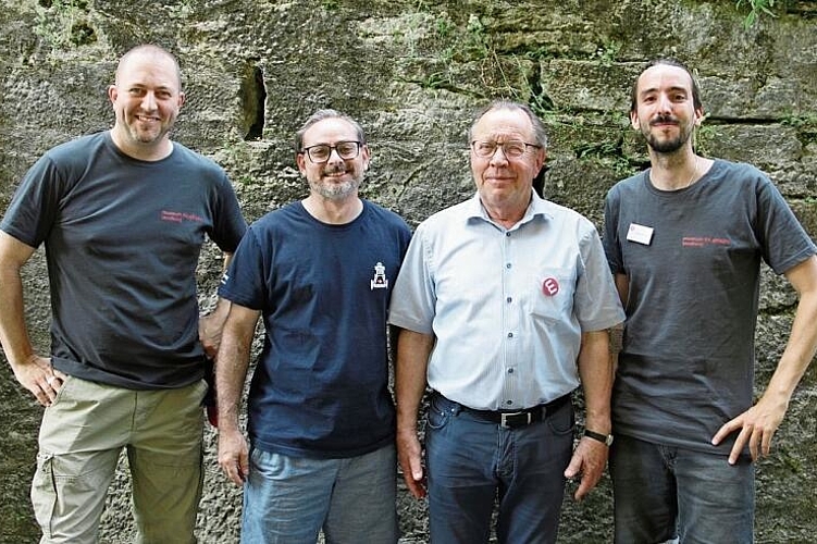 Gelungene Zusammenarbeit: Marc Philipp Seidel, Leiter Museum Burghalde, Simone Andrianello, Präsident IG Seifenkistenderby Schweiz, Stiftungsratspräsident Urs F. Meier und Projektleiter Samuel Marti.Foto: Romi Schmid