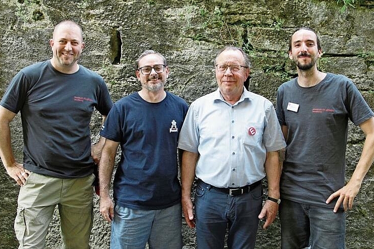 Gelungene Zusammenarbeit: Marc Philipp Seidel, Leiter Museum Burghalde, Simone Andrianello, Präsident IG Seifenkistenderby Schweiz, Stiftungsratspräsident Urs F. Meier und Projektleiter Samuel Marti.Foto: Romi Schmid