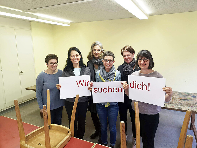 Nachfolgerinnen gesucht: Der bisherige Vorstand der Freizeitwerkstatt Lenzburg mit von links: Regina Vonhuben, Isabella Kotschy, Prisca Keel, Monika Fischer, Kathrin Erne, Monika Geissmann; es fehlt Evi Iseli. Foto: Fritz Thut