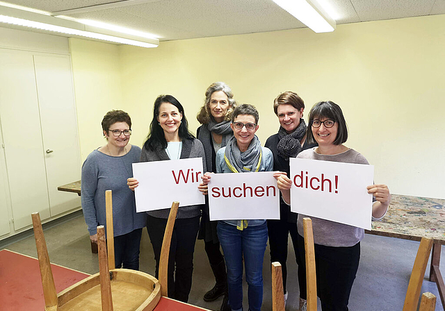 Nachfolgerinnen gesucht: Der bisherige Vorstand der Freizeitwerkstatt Lenzburg mit von links: Regina Vonhuben, Isabella Kotschy, Prisca Keel, Monika Fischer, Kathrin Erne, Monika Geissmann; es fehlt Evi Iseli. Foto: Fritz Thut