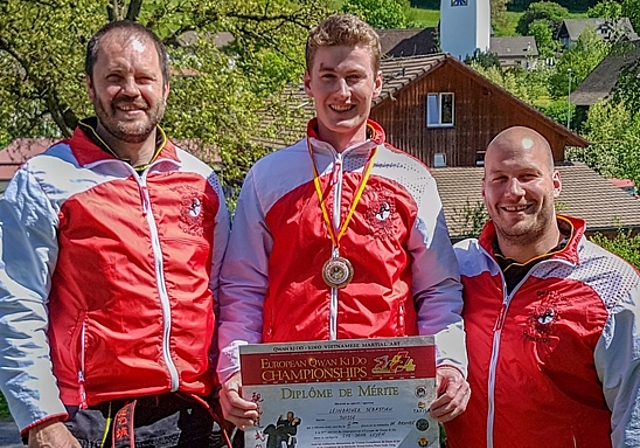 Die erfolgreichen Ammerswiler EM-Teilnehmer: Trainer Urs Wehrli, Sebastian Leimbacher und Kaspar Blaser. Foto: PWi