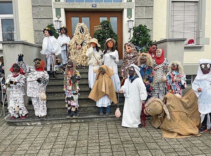 Kinder-Bärzeli: Vor den grossen Bärzeli hatten die Kinder-Bärzeli ihren Auftritt.Foto: Andreas Walker