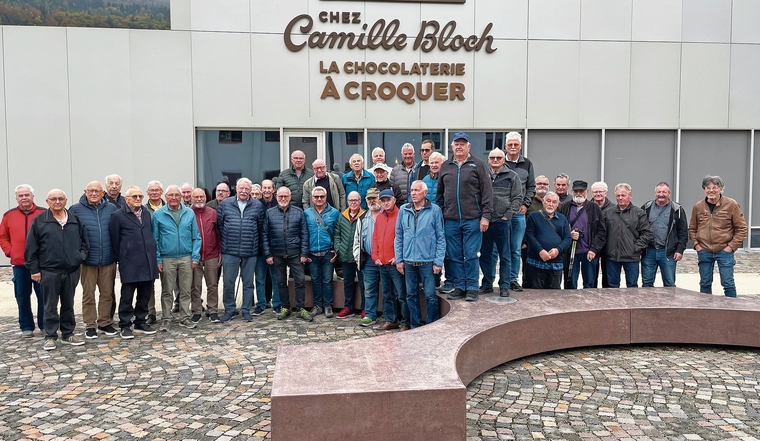 Der «Seener Männerstamm» auf Besuch bei Camille Bloch und im Rebbaumuseum.Foto: zvg