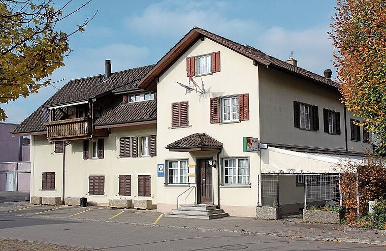 Ortsbürger Hunzenschwil greifen in den Geldbeutel: Sie wollen das ehemalige Restaurant Frohsinn kaufen. Foto: Alfred Gassmann