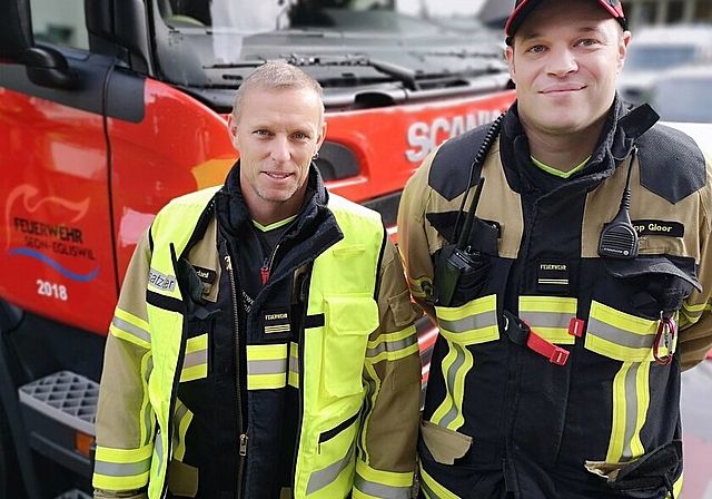 <em>Der scheidende Kommandant und sein Nachfolger: </em>Andreas Schaus und Philipp Gloor von der Feuerwehr Seon-Egliswil. Foto: Fritz Thut