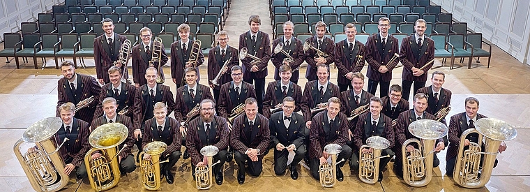 Das Konzert verspricht Einmaliges. Die Swiss Armed Forces Brass Band spannt mit der BBI und der Musikschule Kelleramt zusammen.Foto: zvg