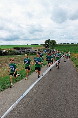 Jugi Staufen beim 800-Meter-Lauf.Foto: DHu Jugi Staufen beim 800-Meter-Lauf.Foto: DHu