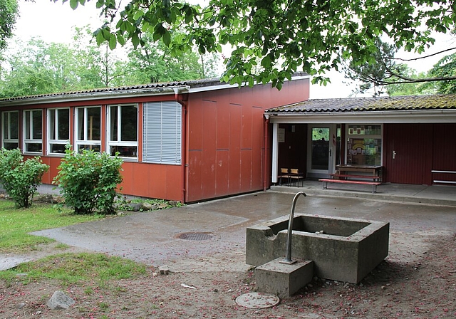 <em>Wird abgebrochen:</em> Der 51-jährige Kindergarten im Schachen. Foto: AG