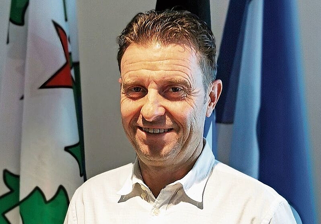 «Es ist gut, die Bevölkerung zu spüren»: Der Meisterschwander Gemeindepräsident Ueli Haller im Gemeinderatszimmer. Foto: Fritz Thut