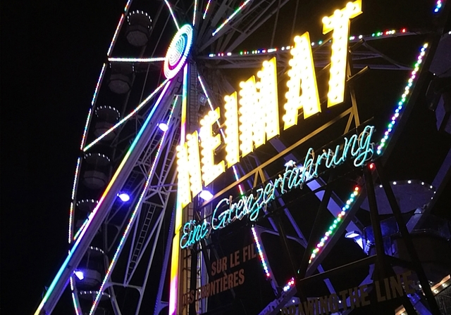 Wahrzeichen von Lenzburg West: Zugang beim Riesenrad zur Ausstellung «Heimat. Eine Grenzerfahrung» des Stapferhauses. Foto: Fritz Thut