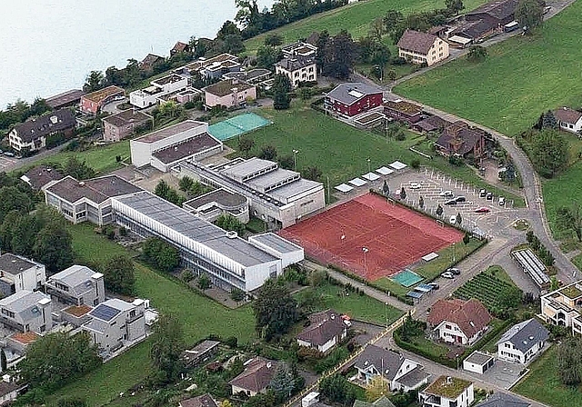 Die Schulanlage Eggen muss saniert werden. Das Projekt wird erneut aufgerollt.Foto: Michael Küng