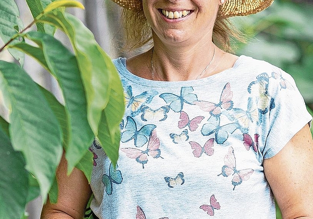 Arbeitet auf Schloss Wildegg: Gärtnerin Melissa Gögele.Foto: MA/Pascal Meier