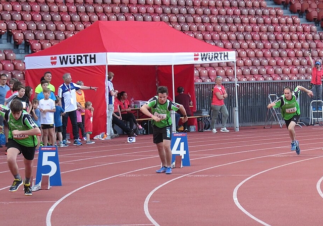 <em>... und los! </em>Sprint-Wettbewerbe gehören auch bei den Behinderten zu den Höhepunkten. Foto: zvg
