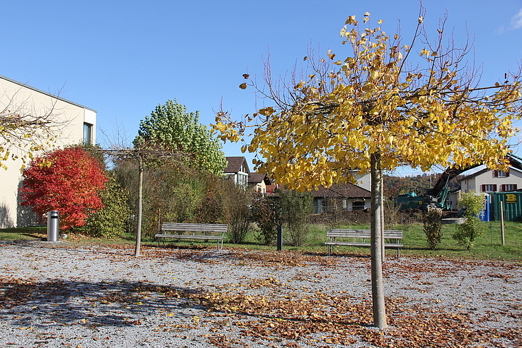 Hinter dem Zopfhuus: Standort des neuen Kindergartens/Schulraums. Foto: Alfred Gassmann