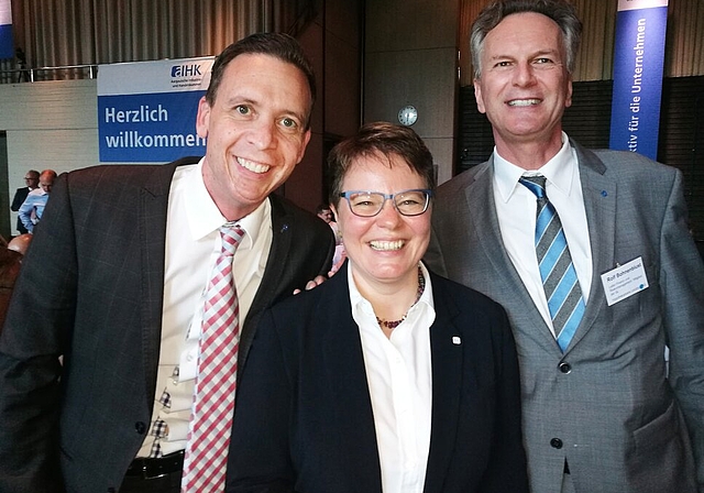 Marianne Wildi flankiert von den Hypi-Geschäftsleitungsmitgliedern Roger Brechbühler und Rolf Bohnenblust.