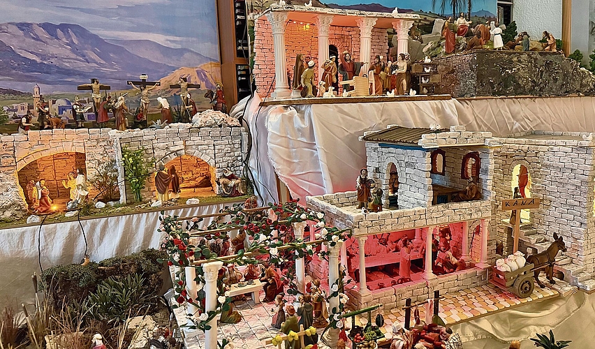 Eine Krippenlandschaft zur Passionsgeschichte.Foto: Verena Schmidtke Eine Krippenlandschaft zur Passionsgeschichte.Foto: Verena Schmidtke