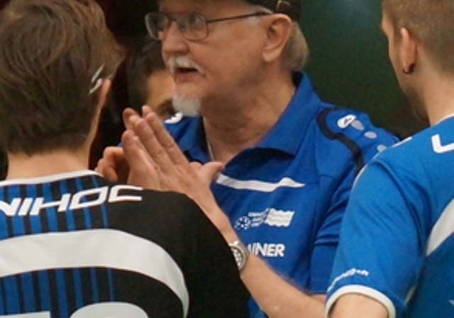 <em>Auch in Zukunft?</em> UAU-Trainer Randy Bongaards während eines Time-outs. Foto: rubu