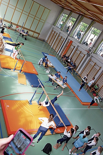 Geräteturnen mit vielen Zuschauern.Foto: DHu Geräteturnen mit vielen Zuschauern.Foto: DHu