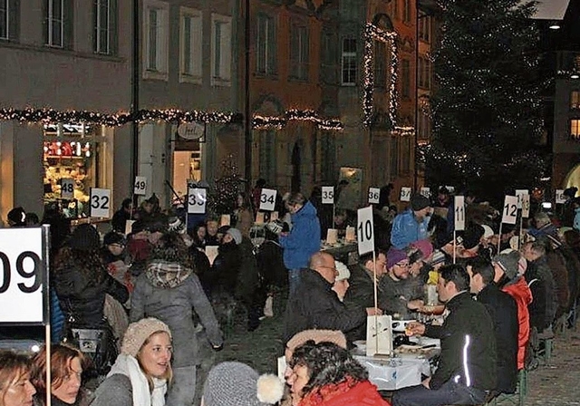 «Fondue i de Gass» war ein beliebtes Angebot und lockte immer viele Menschen an.Foto: Ruth Steiner